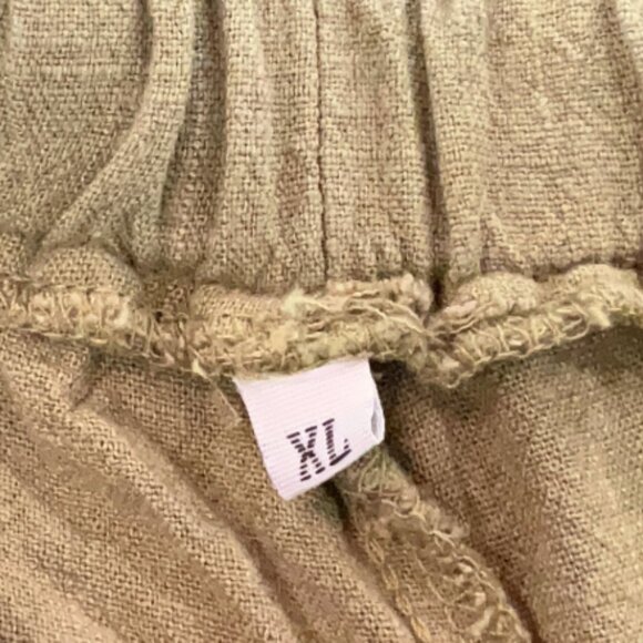 Linen Shorts - Picture 3 of 3